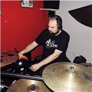 Doy clases particulares de Batería y Percusión. Con local totalmente equipado y acondicionado